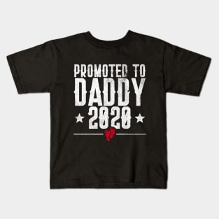 Mens Promoted to Daddy Est. 2020 - Dad to be Baby Announcement Kids T-Shirt